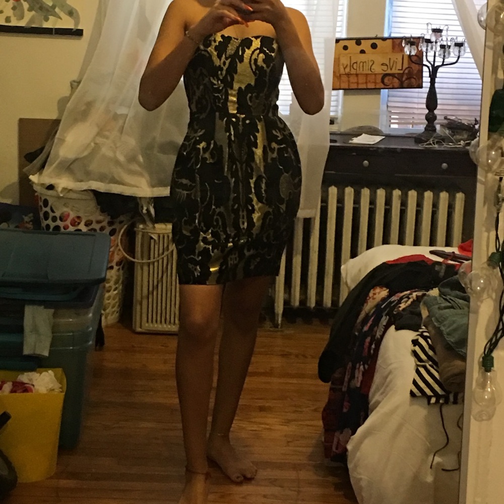 Dress - Picture 3 of 4